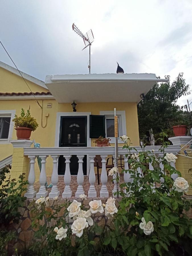 Dimitris House Petriti Leilighet Eksteriør bilde