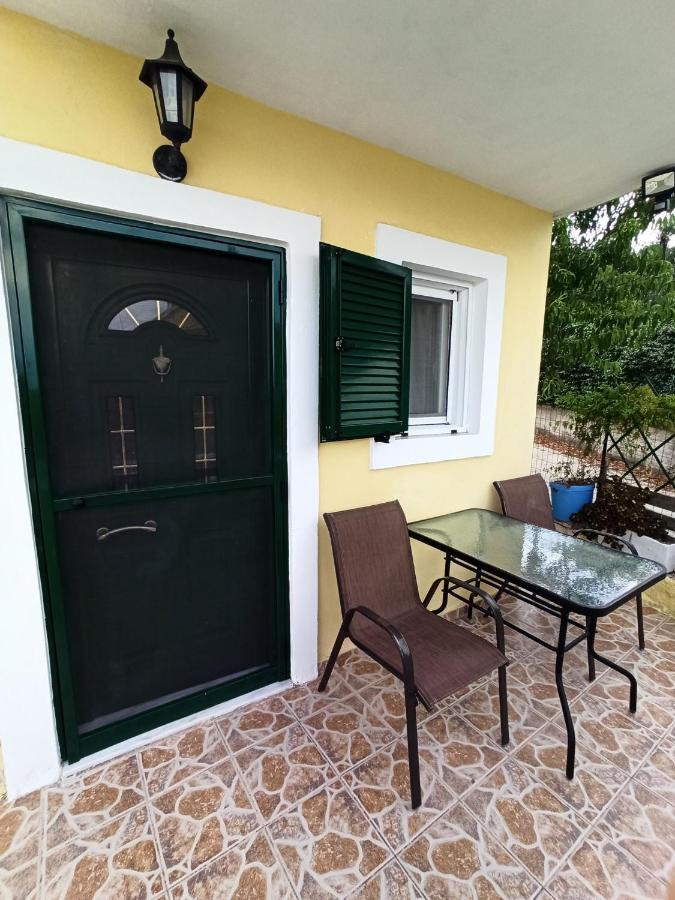 Dimitris House Petriti Leilighet Eksteriør bilde